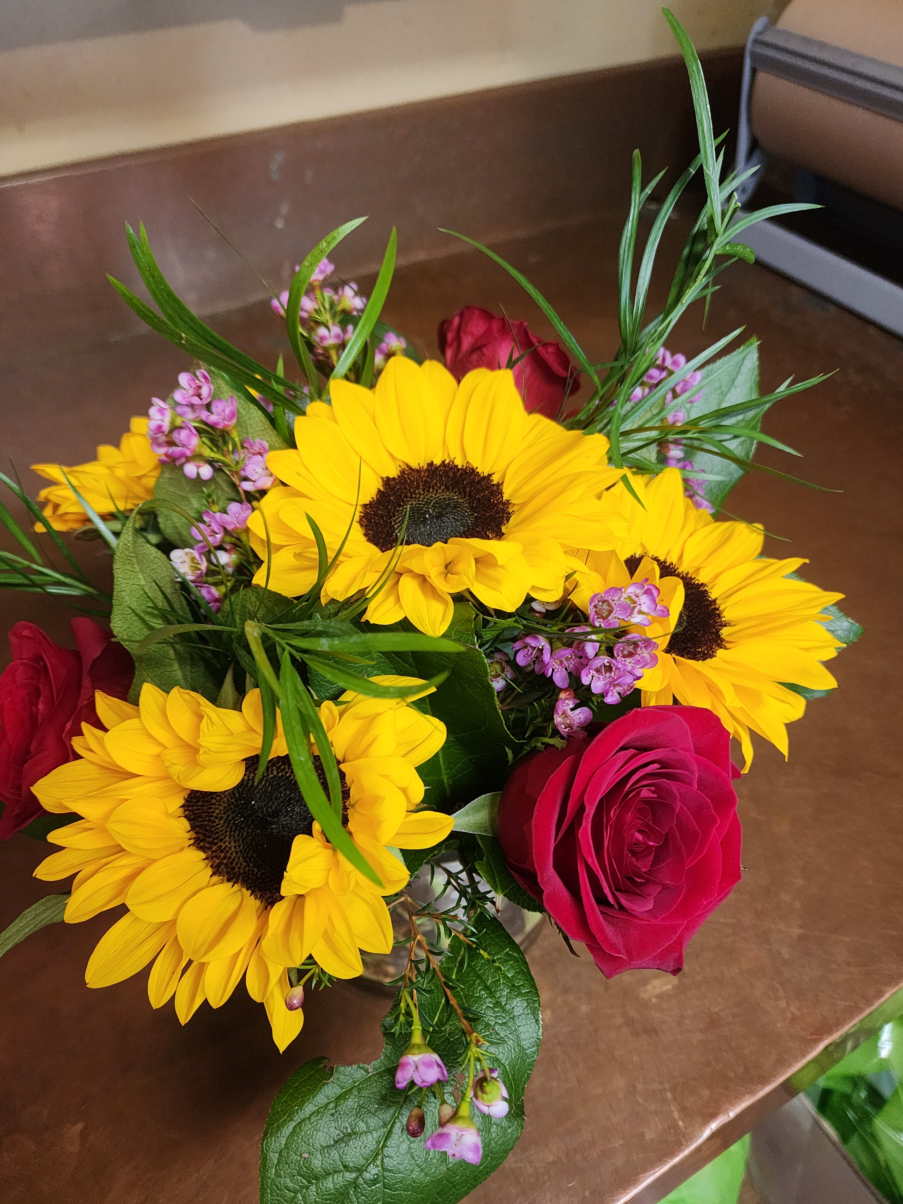 Sunflower and roses Flower Bouquet