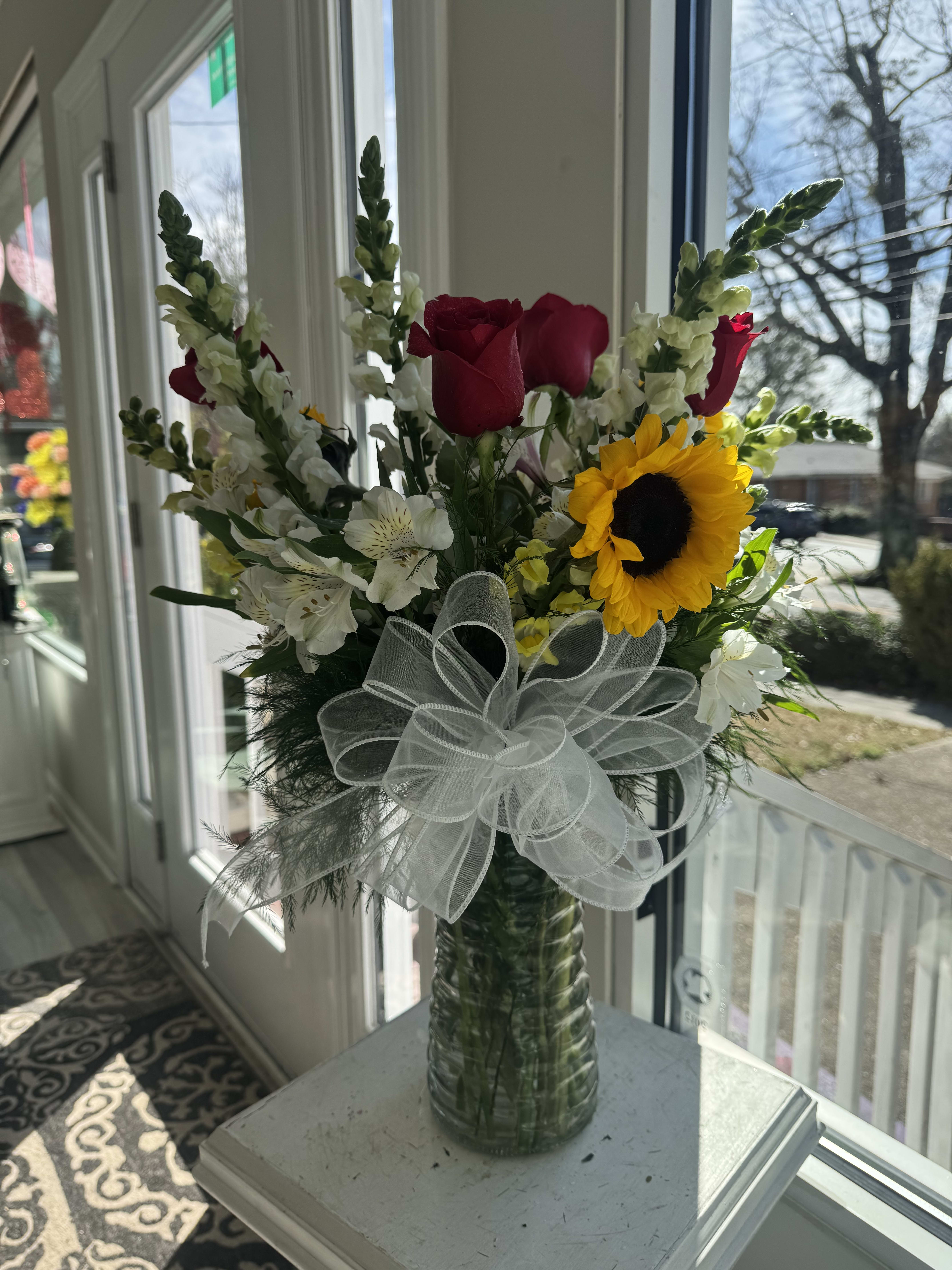 Sunflower and Roses - VA9