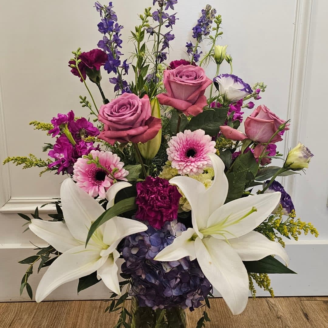 Brenda's Blooms Flower Bouquet