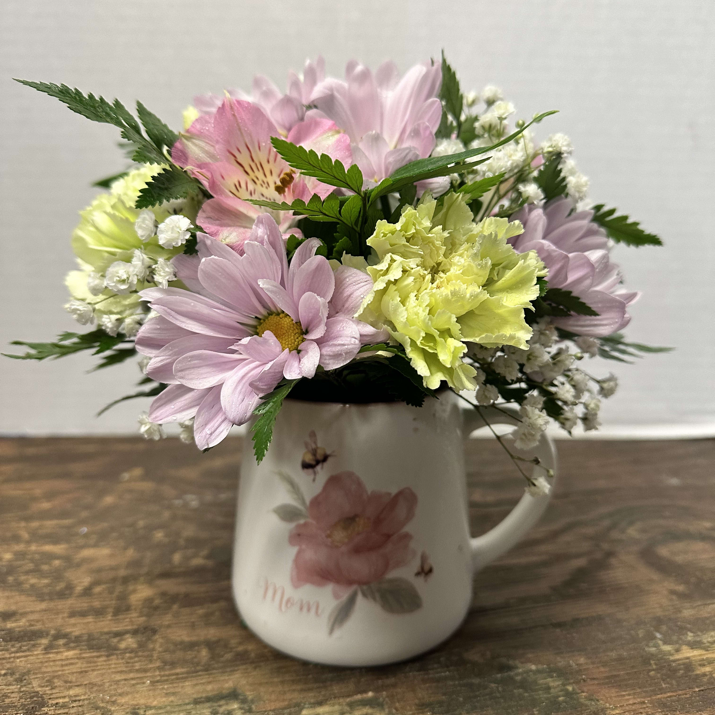 Pastel "Mom" Mug Arrangement