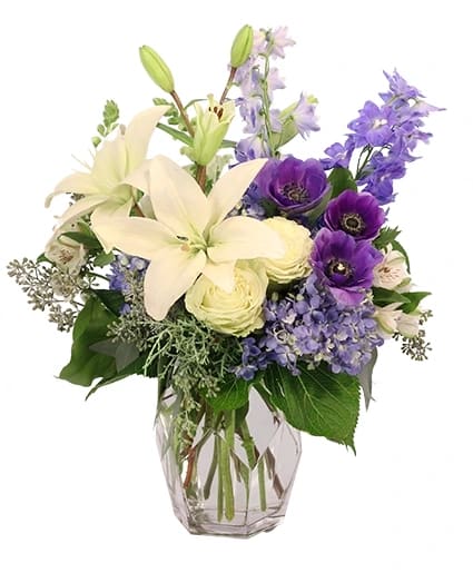 CLASSICALLY CHARMING FLORAL DESIGN Flower Bouquet