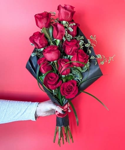 DEMURE DOZEN WRAPPED BOUQUET