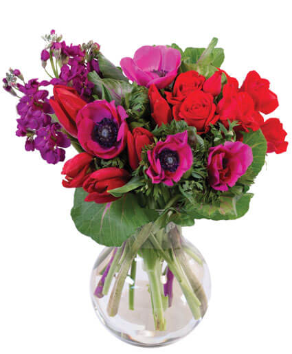 STRIKING SCARLET BOUQUET