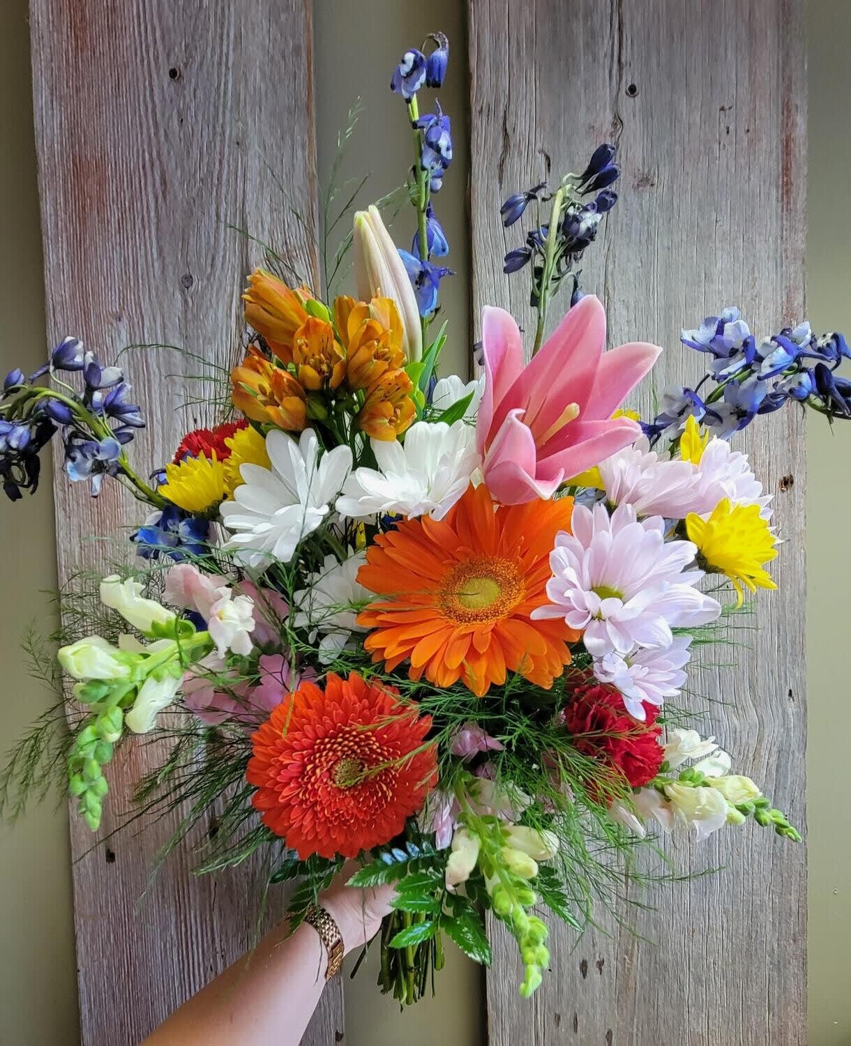 Bouquet of Mixed Fresh Cuts Flower Bouquet