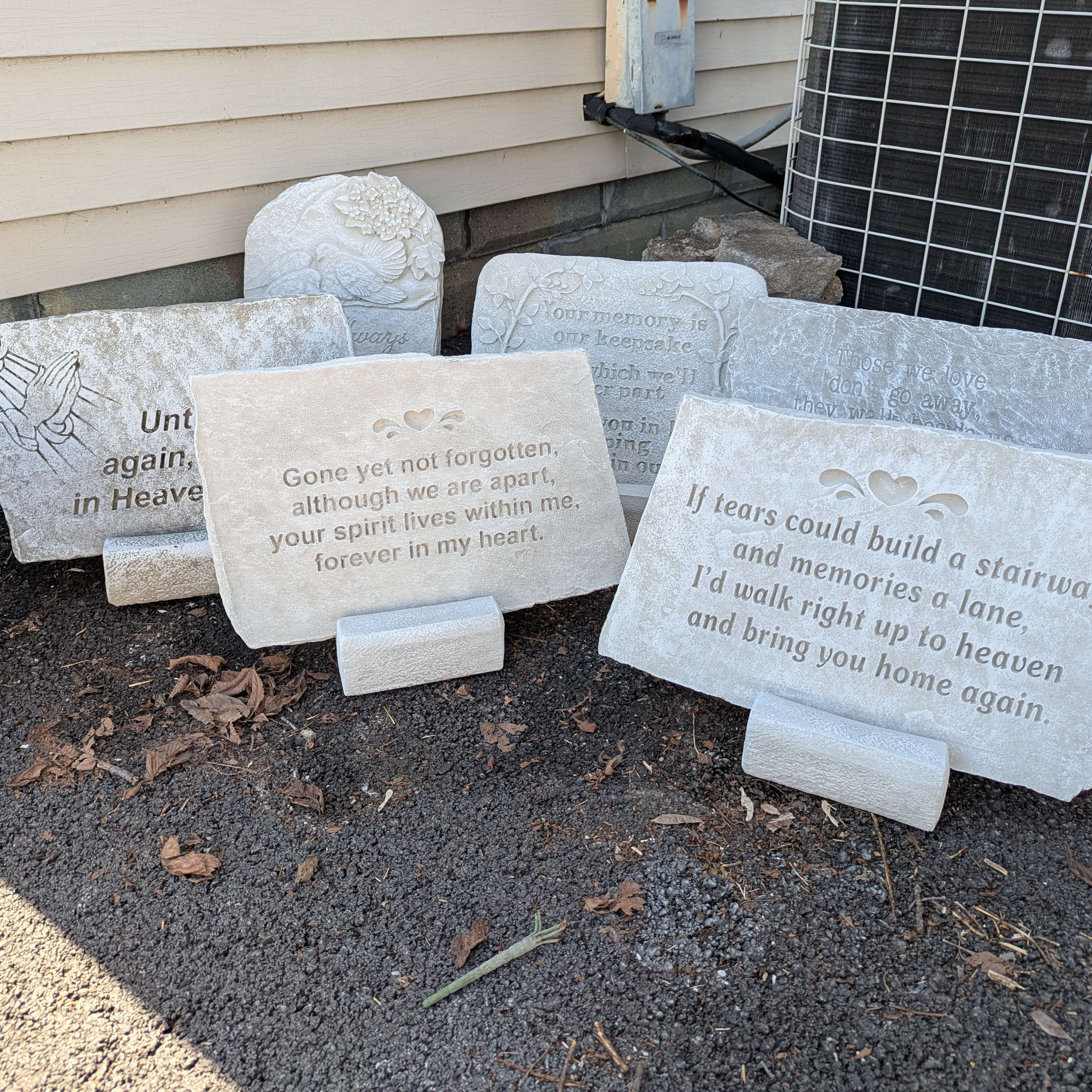 Outdoor Memorial Plaque - Style May Vary