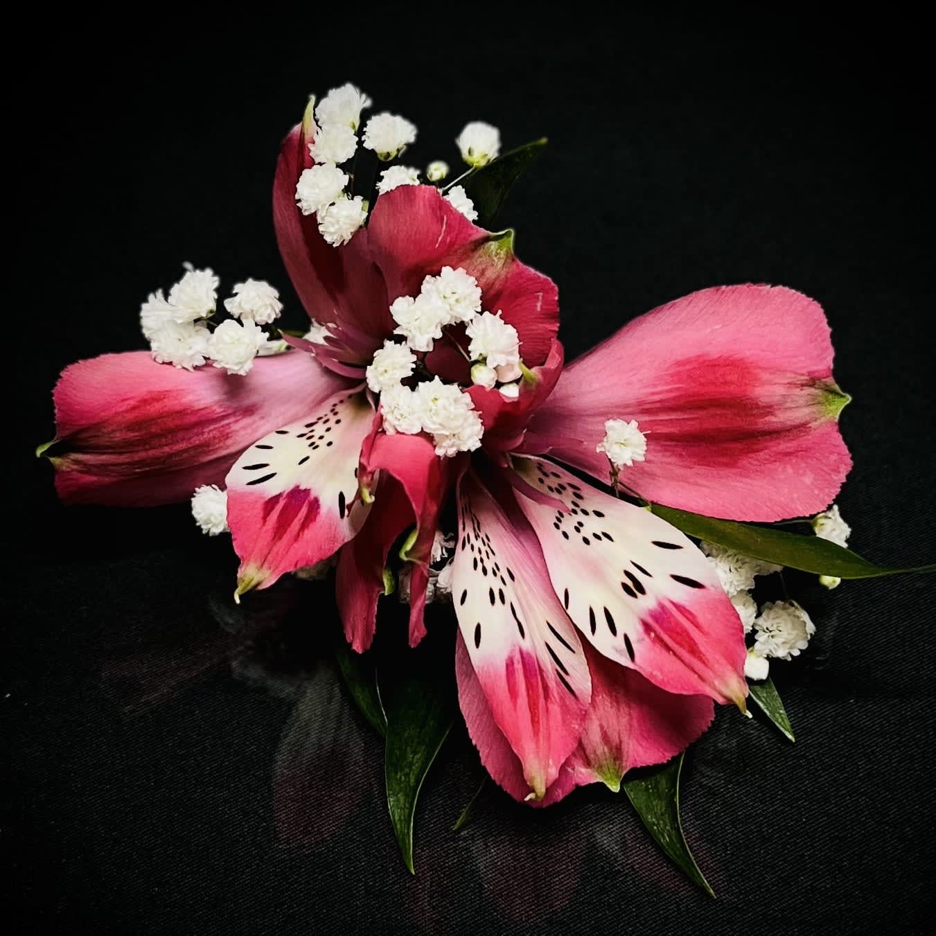 Alstroemeria Boutonniere