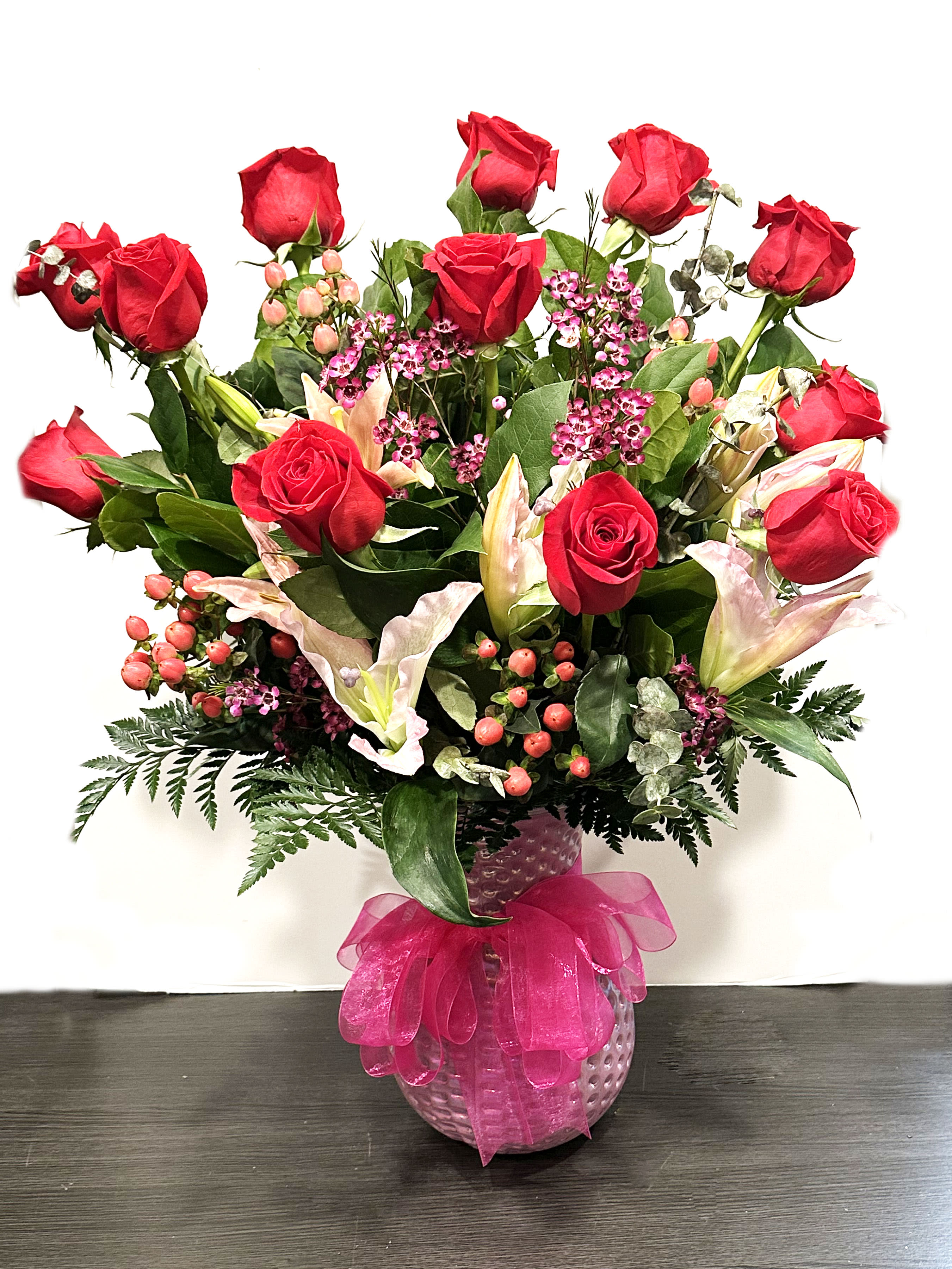 12 Rose Super Deluxe Rose Vase Flower Bouquet