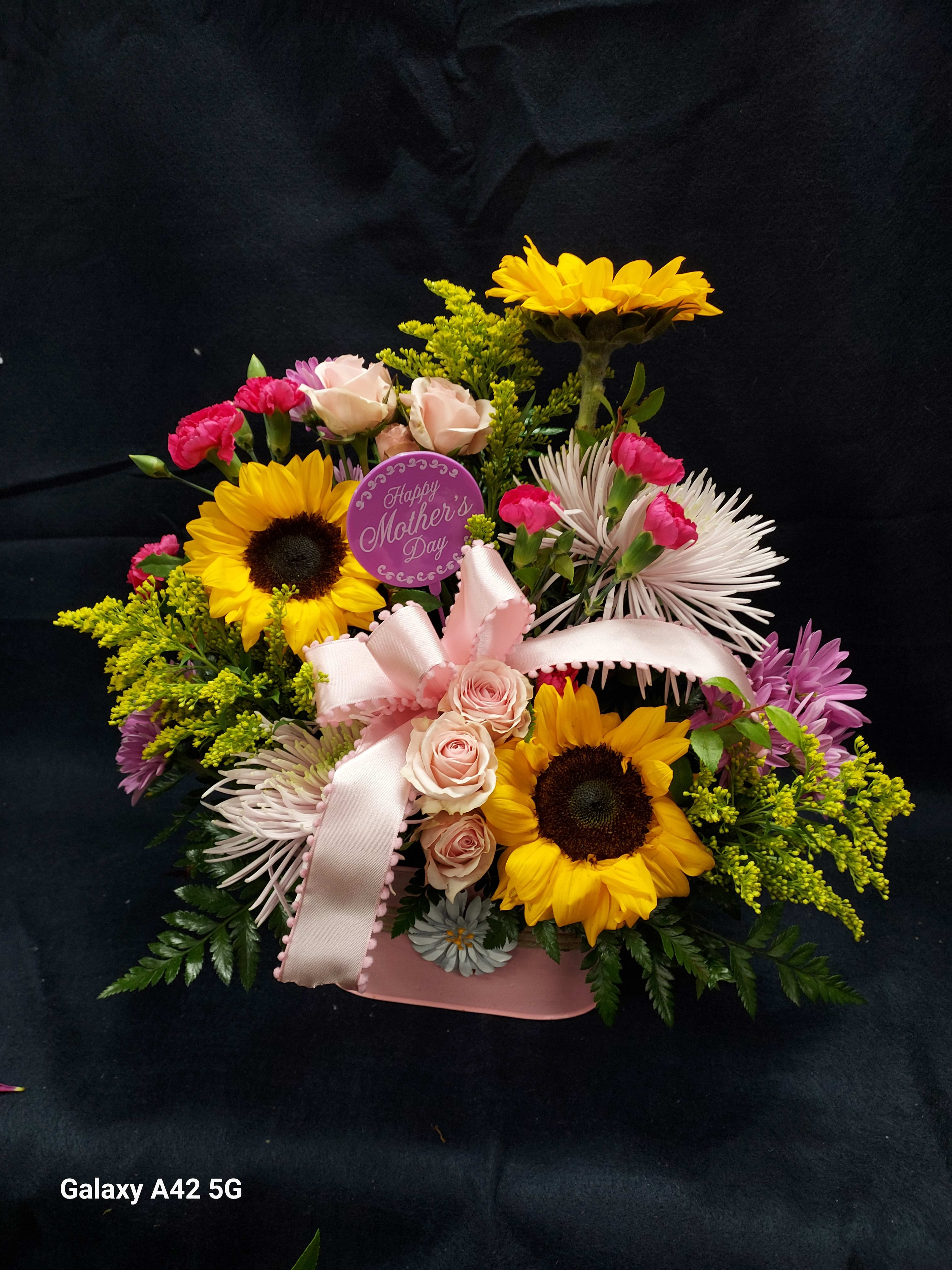 soft wispers Flower Bouquet