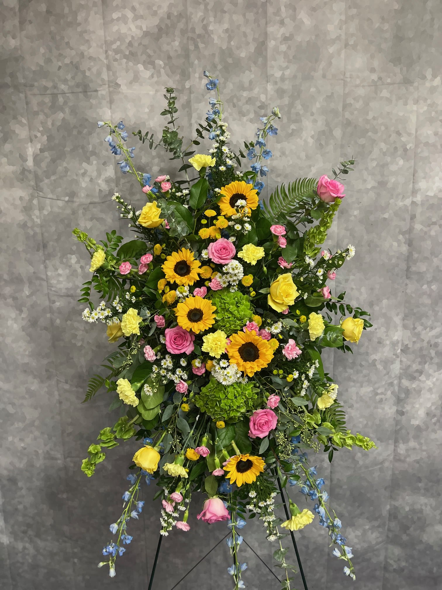 SPRING IMPRESSIONS Flower Bouquet