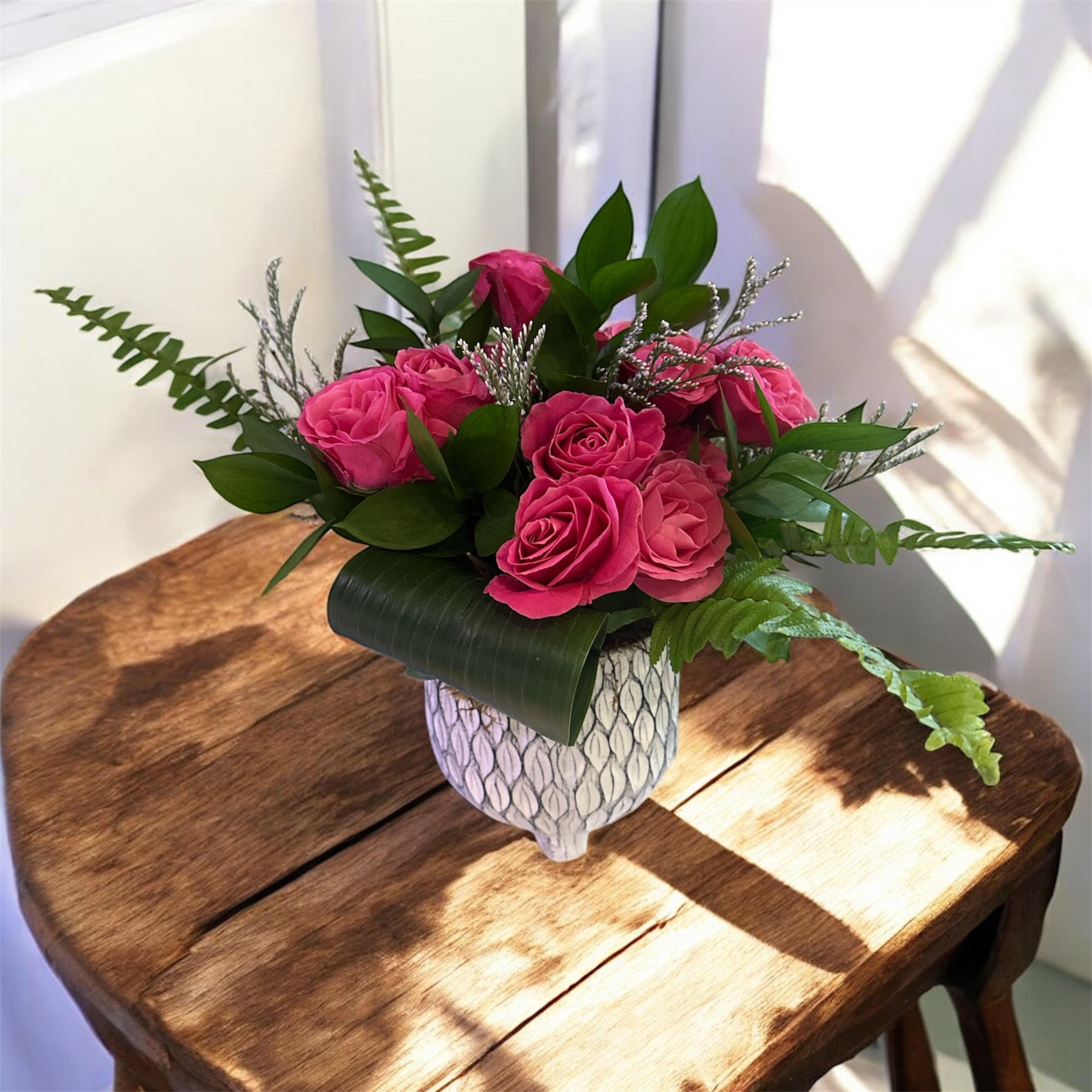 Many Mini Roses Flower Bouquet