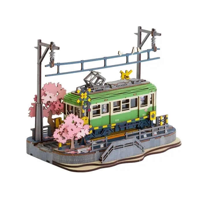 DIY: Wooden Puzzle; Sakura Tram