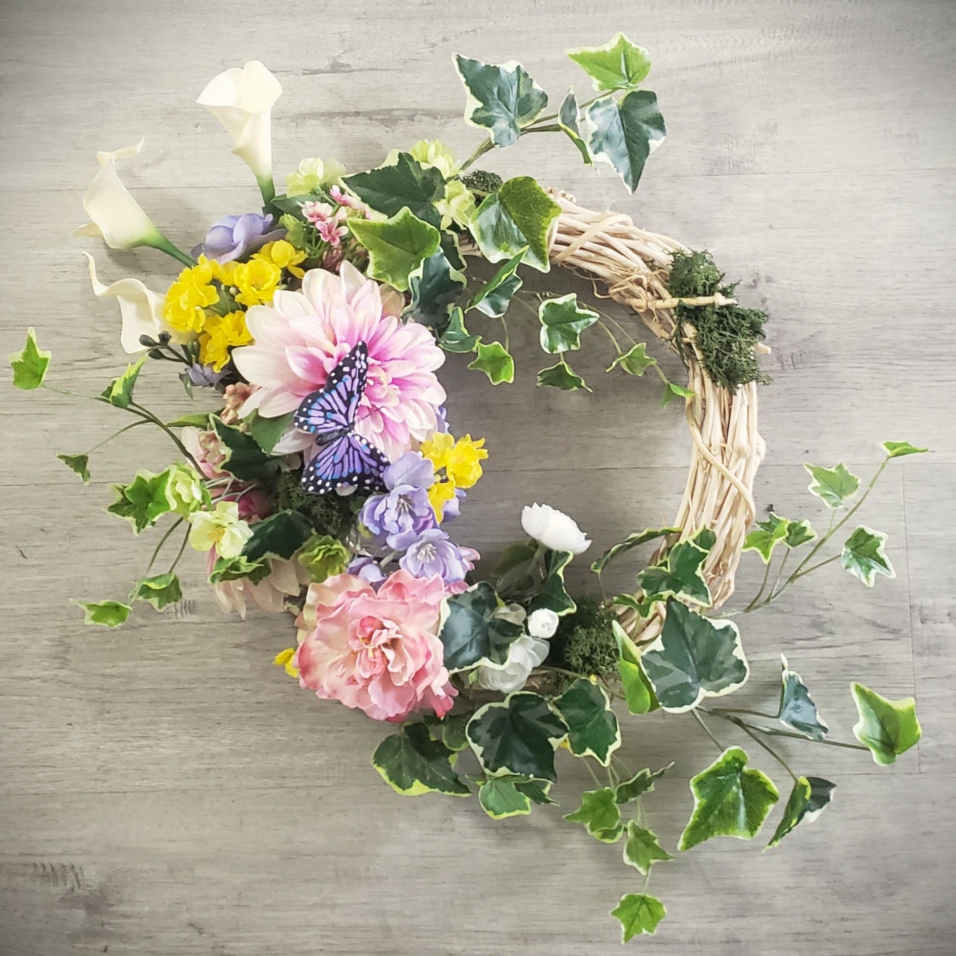 Fluttery Butterfly Everlasting Wreath Flower Bouquet