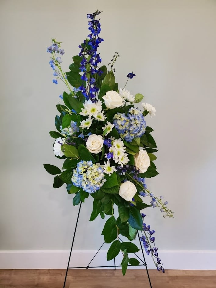 Great Honor - Standing Spray Flower Bouquet