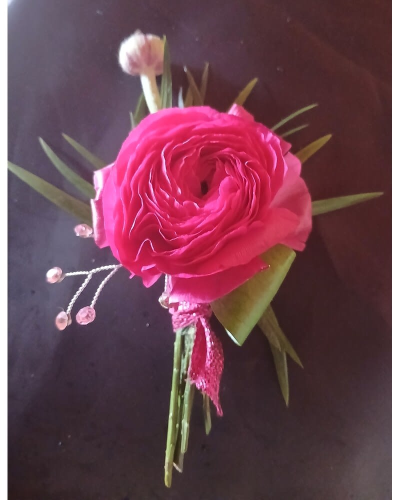 hot pink boutonniere
