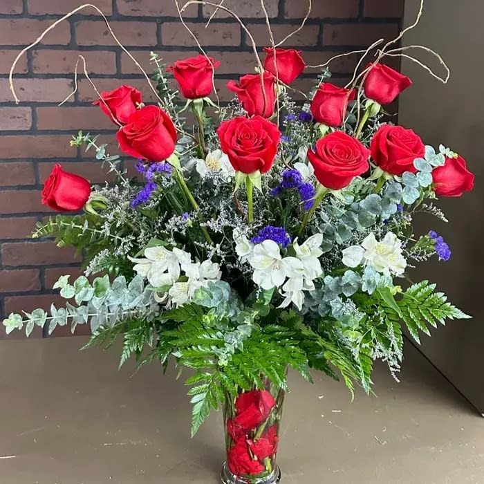 Deluxe Dozen w/ Alstros & Willow