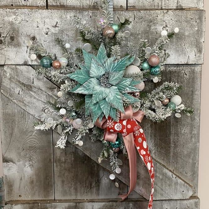 Funky Holiday Snowflake Silk (Artificial) Wreath
