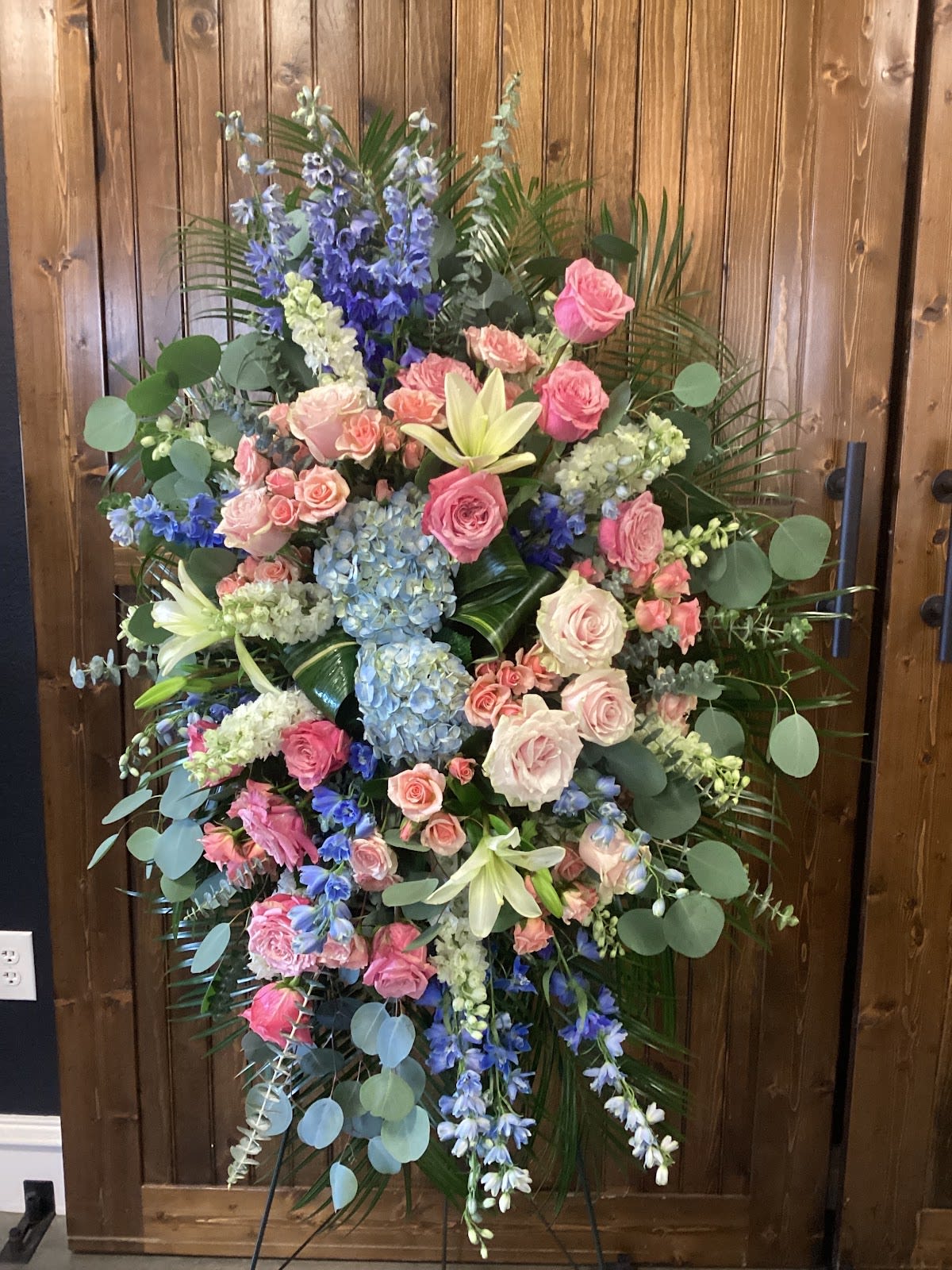 Standing Easel Spray