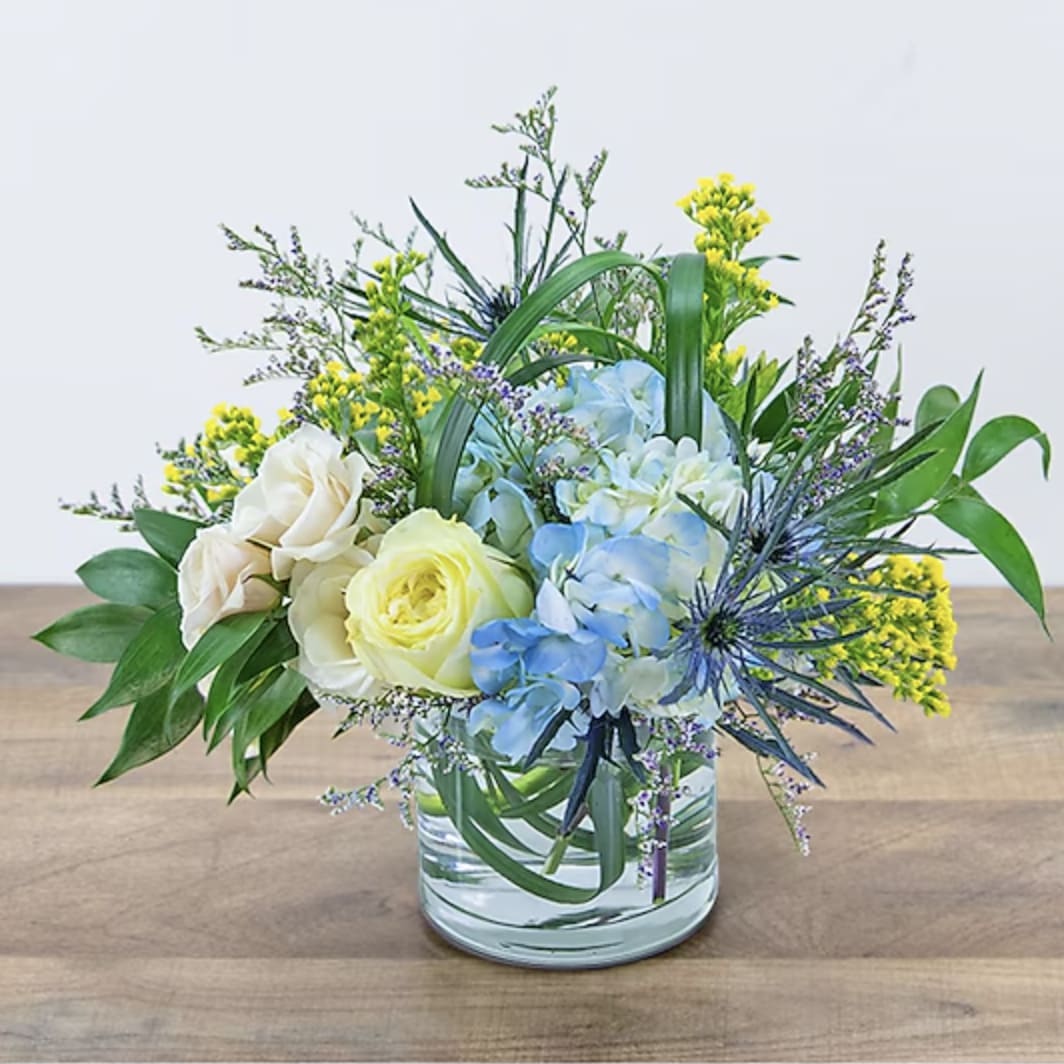 Wilde Blue Flower Bouquet
