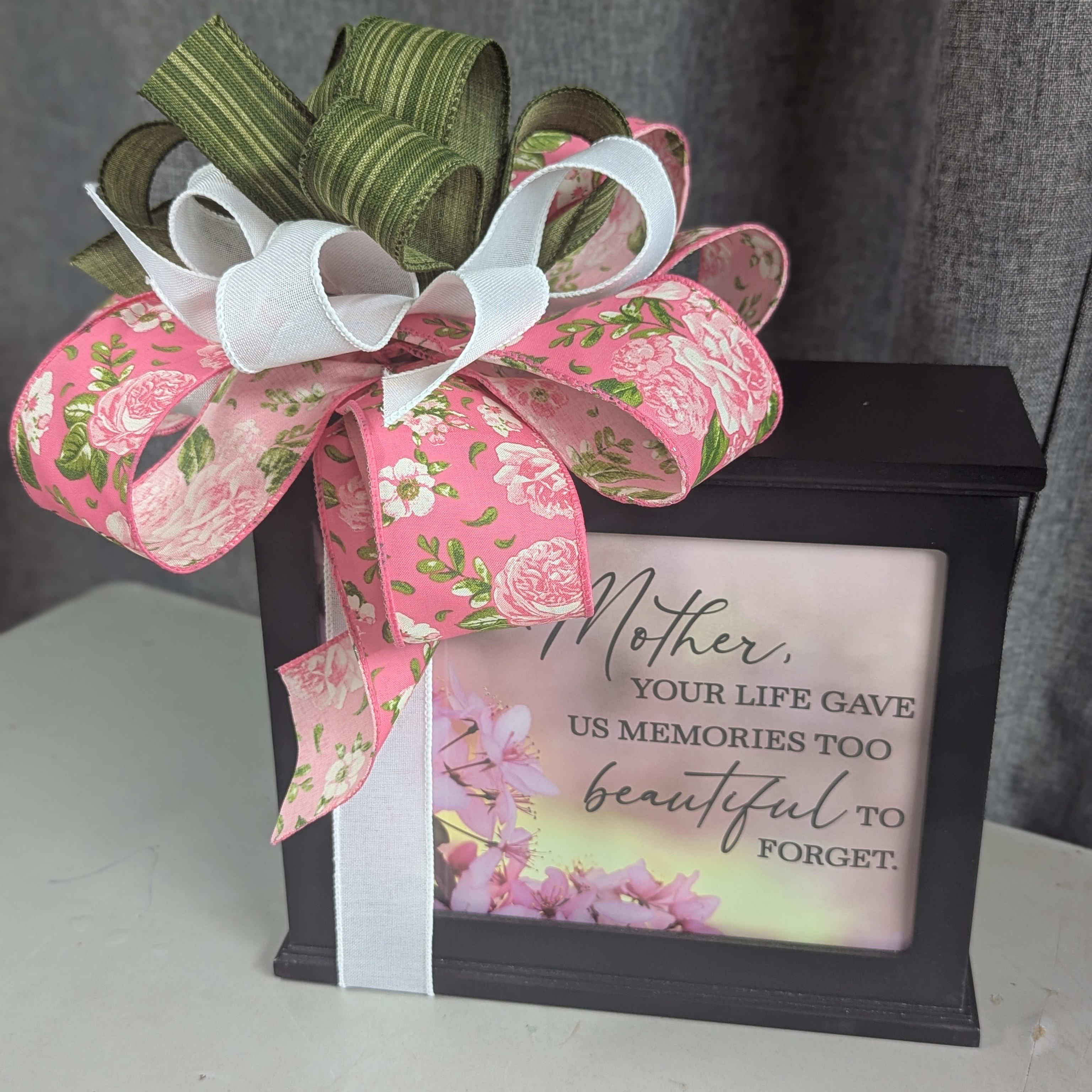 Mother Memory Box Flower Bouquet