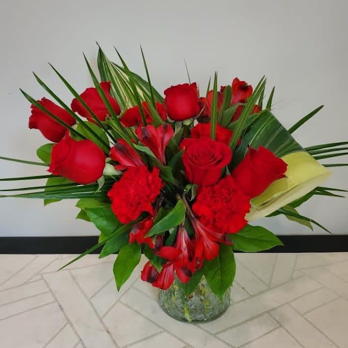 Elegant Bliss Flower Bouquet