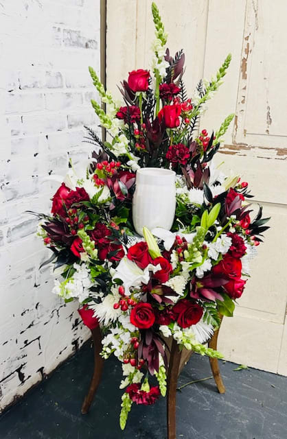 Gamecock Draping Urn Wreath Flower Bouquet