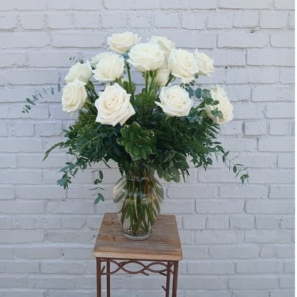 18 white roses