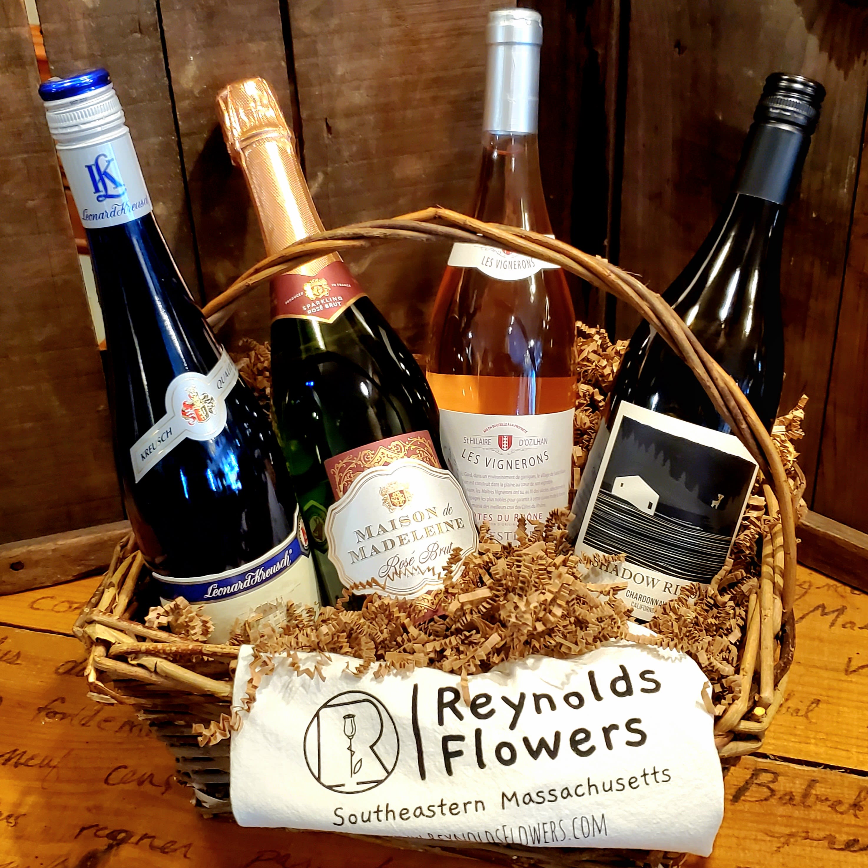 White Wine Lover's Delight (4 bottle gift basket)