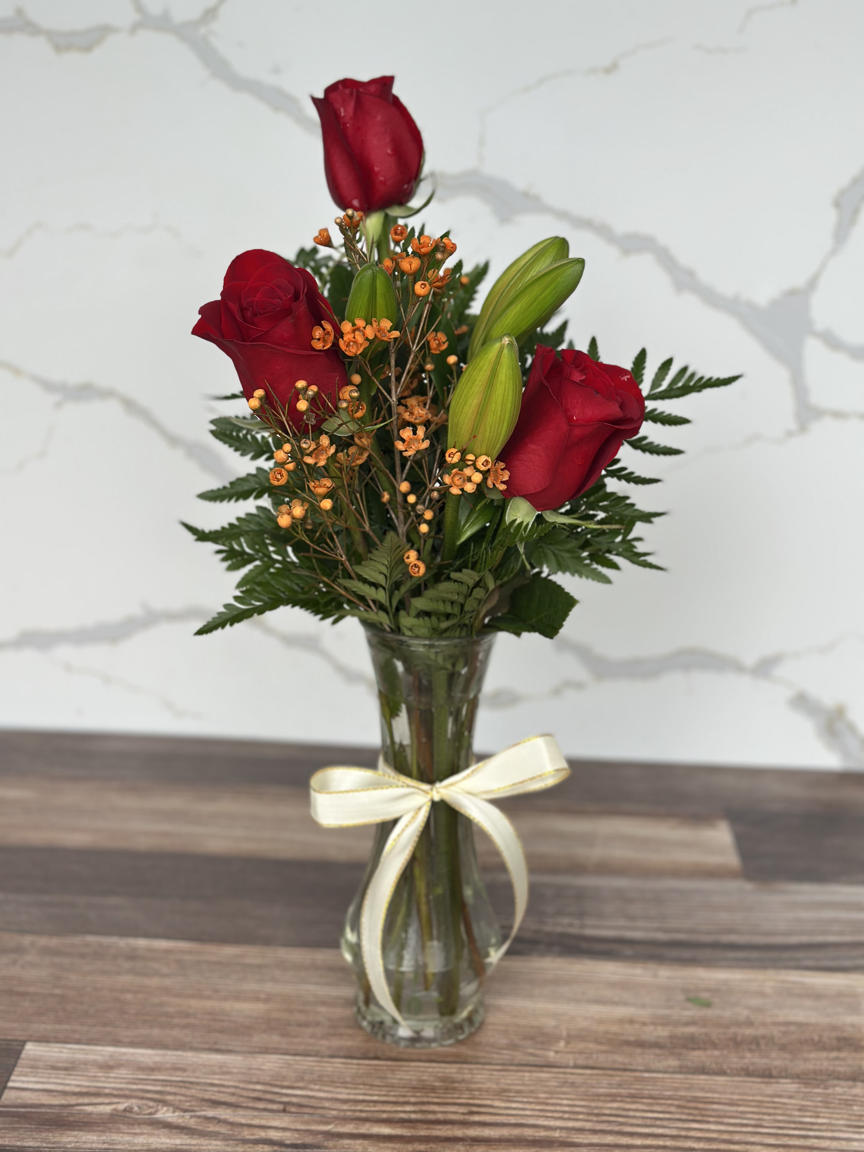 Three Rose With Lilies Flower Bouquet