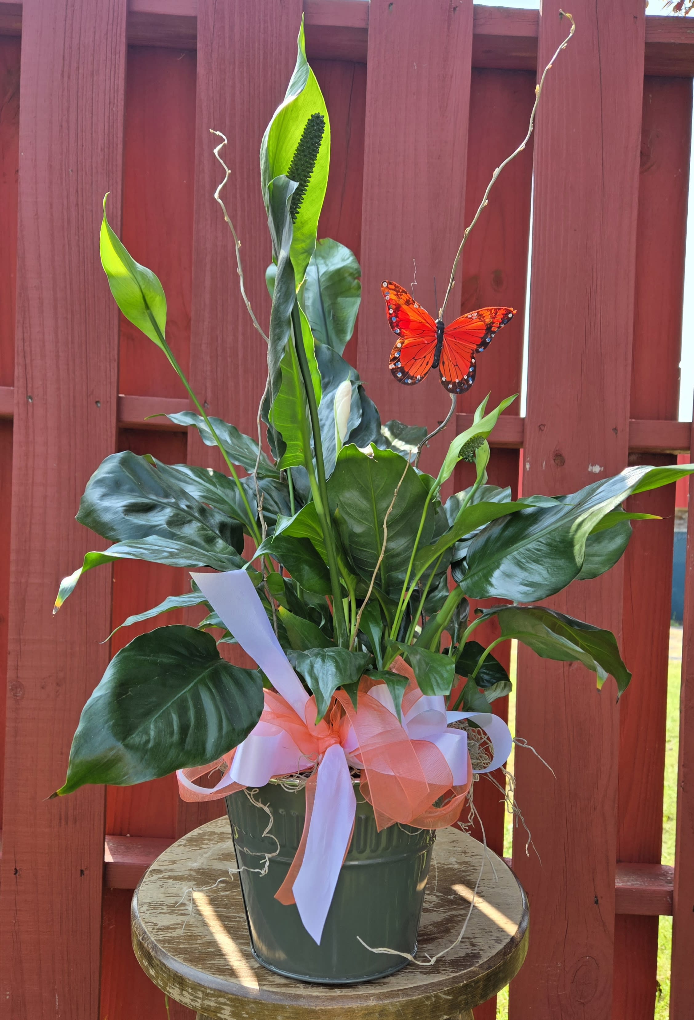 Decorative 6in Peace Lily Flower Bouquet