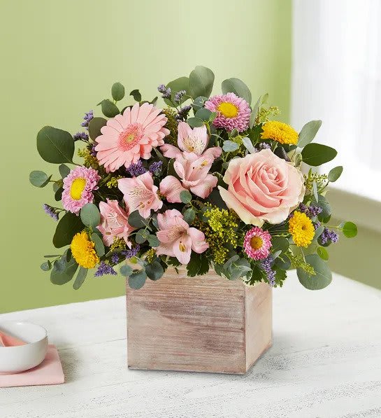 Spring Sentiment™ Bouquet Flower Bouquet