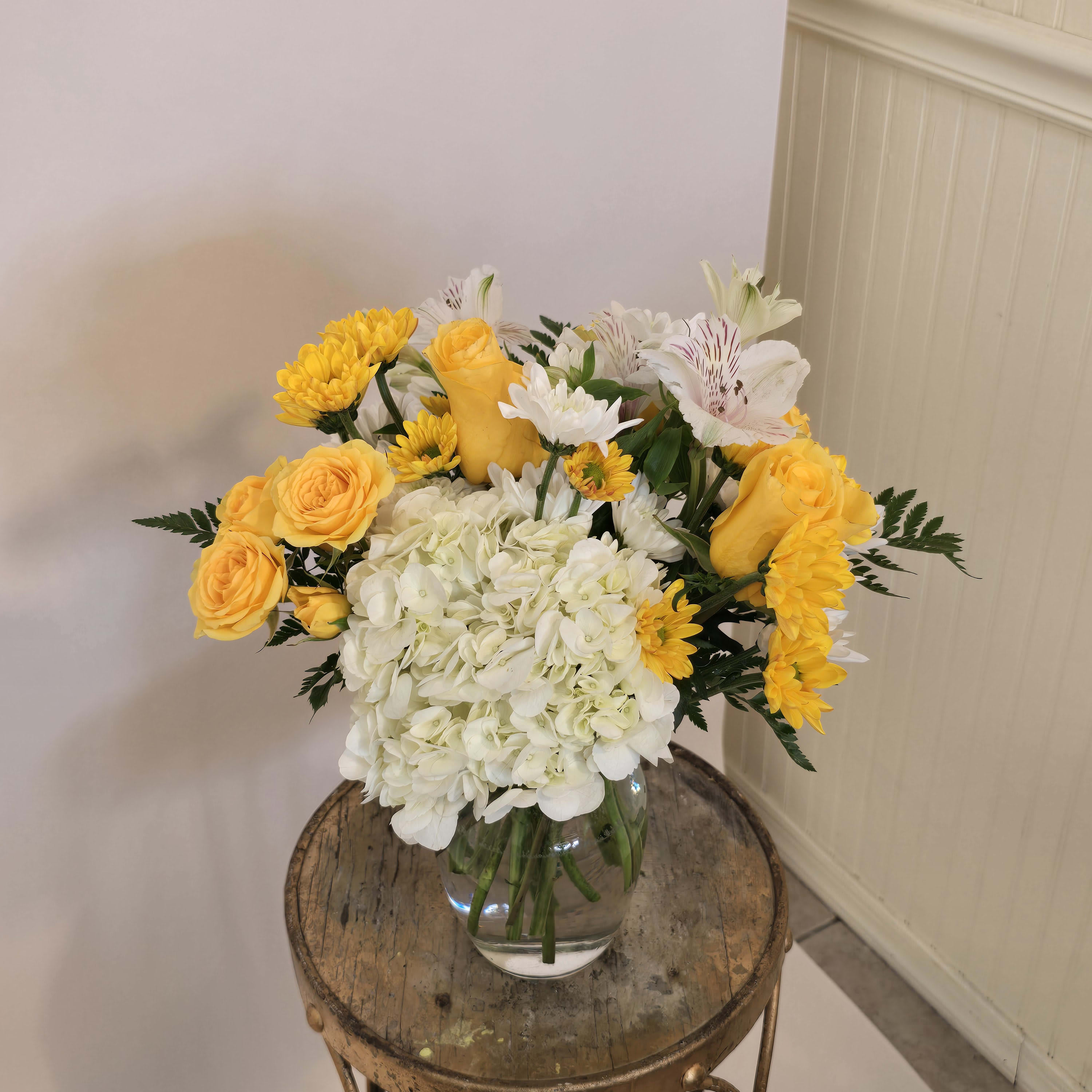 LEMONY FLOWER VASE - A FLORIST ORIGINAL