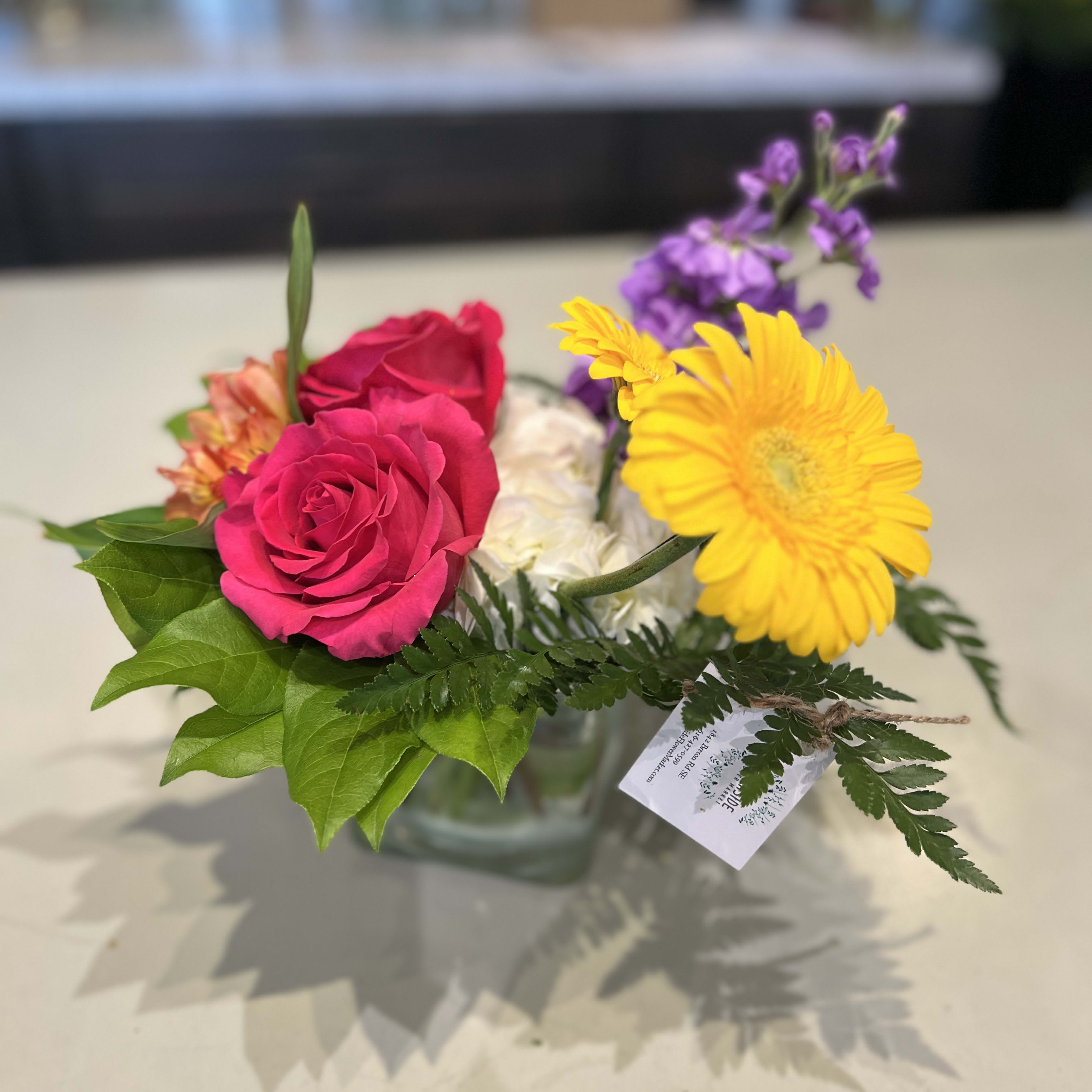 Signature Style, Bright, Petite Arrangement