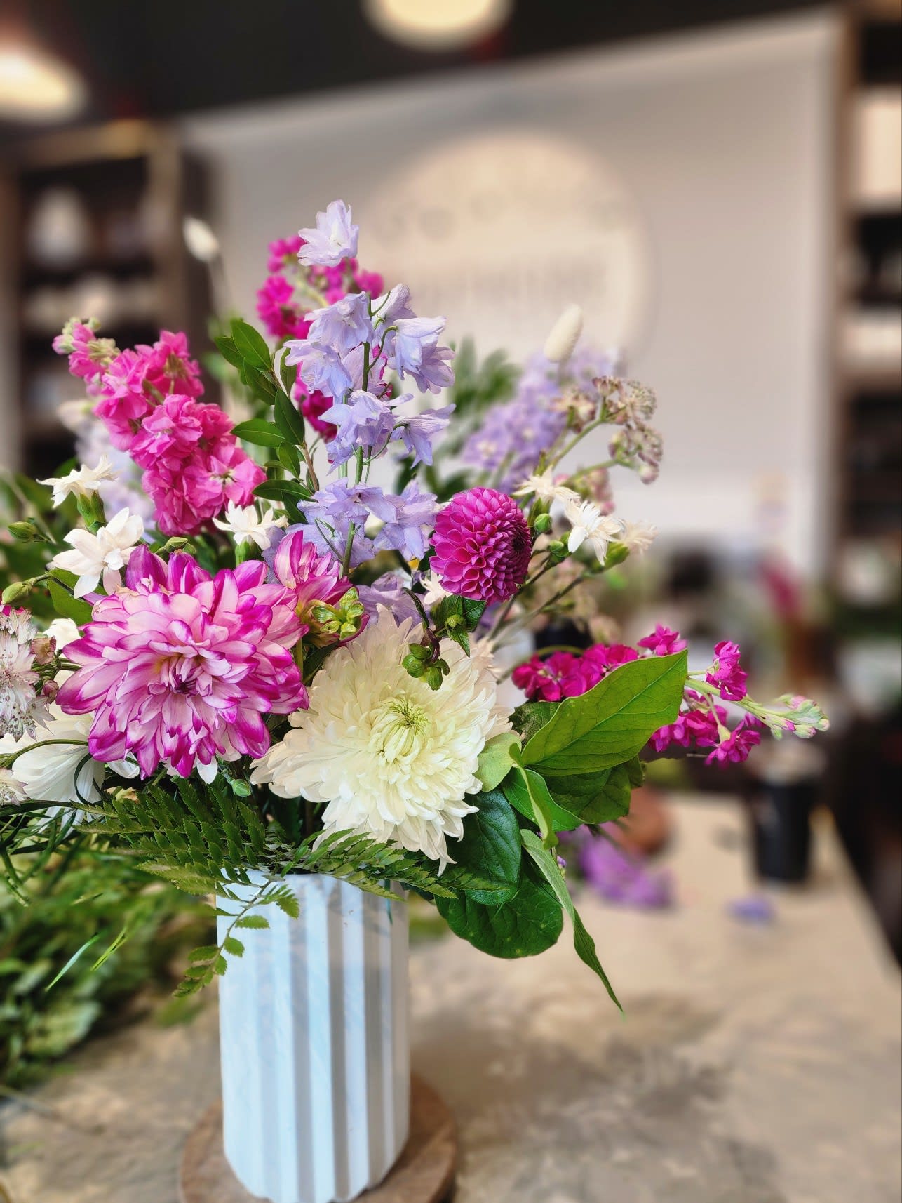 Traditional Style, Bright, Luxurious Arrangement