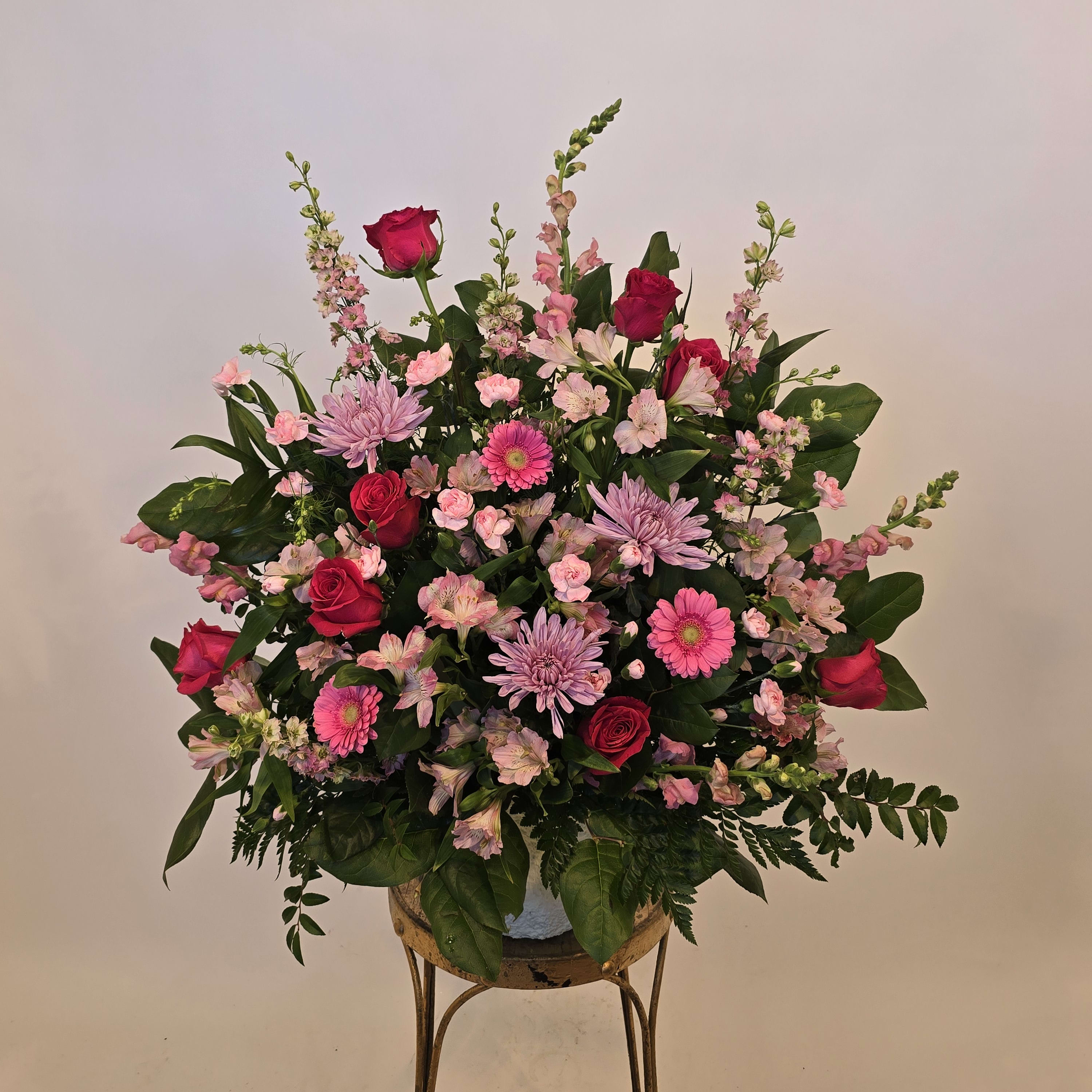 PINK GARDEN FLOOR BASKET Flower Bouquet