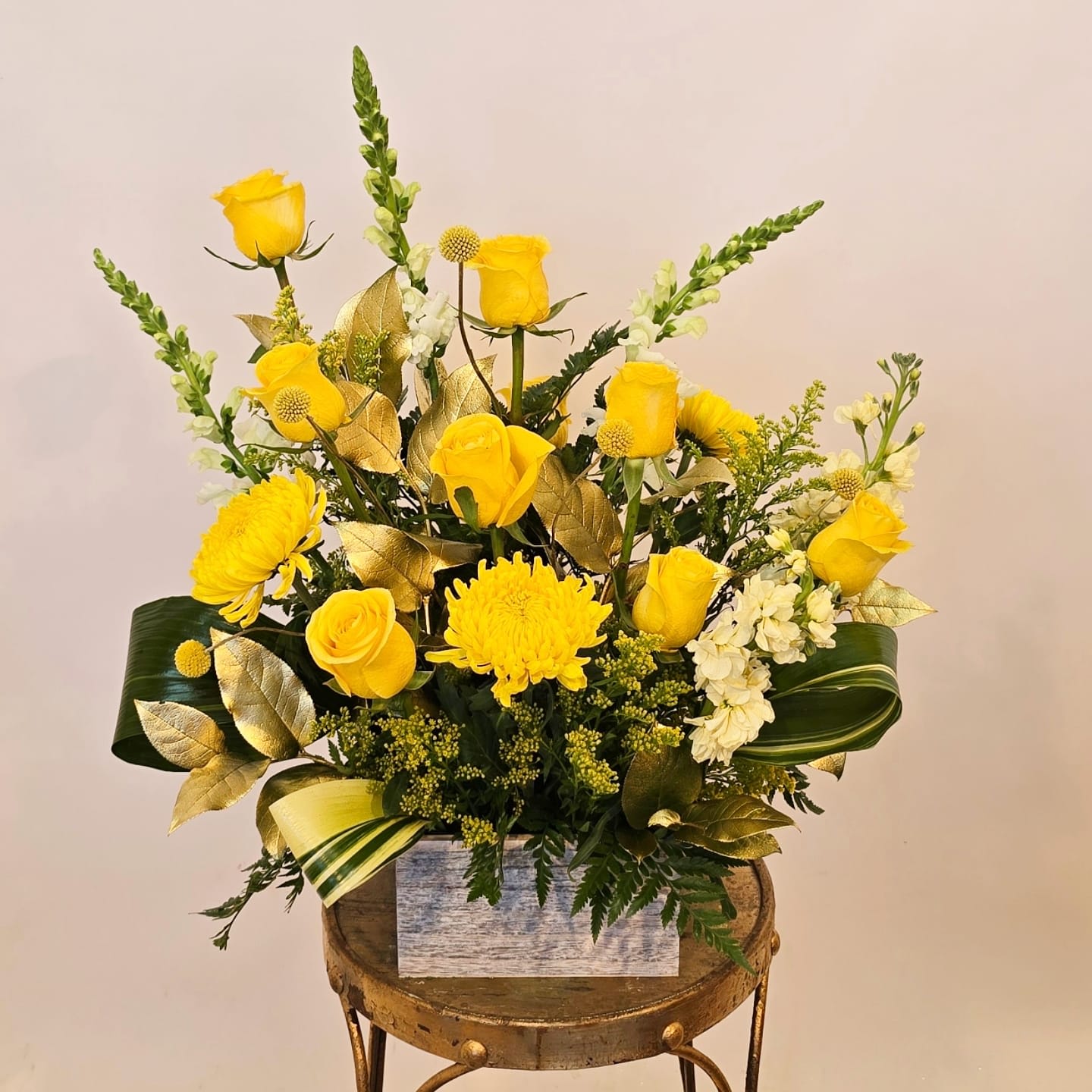 GOLDEN YEAR Flower Bouquet