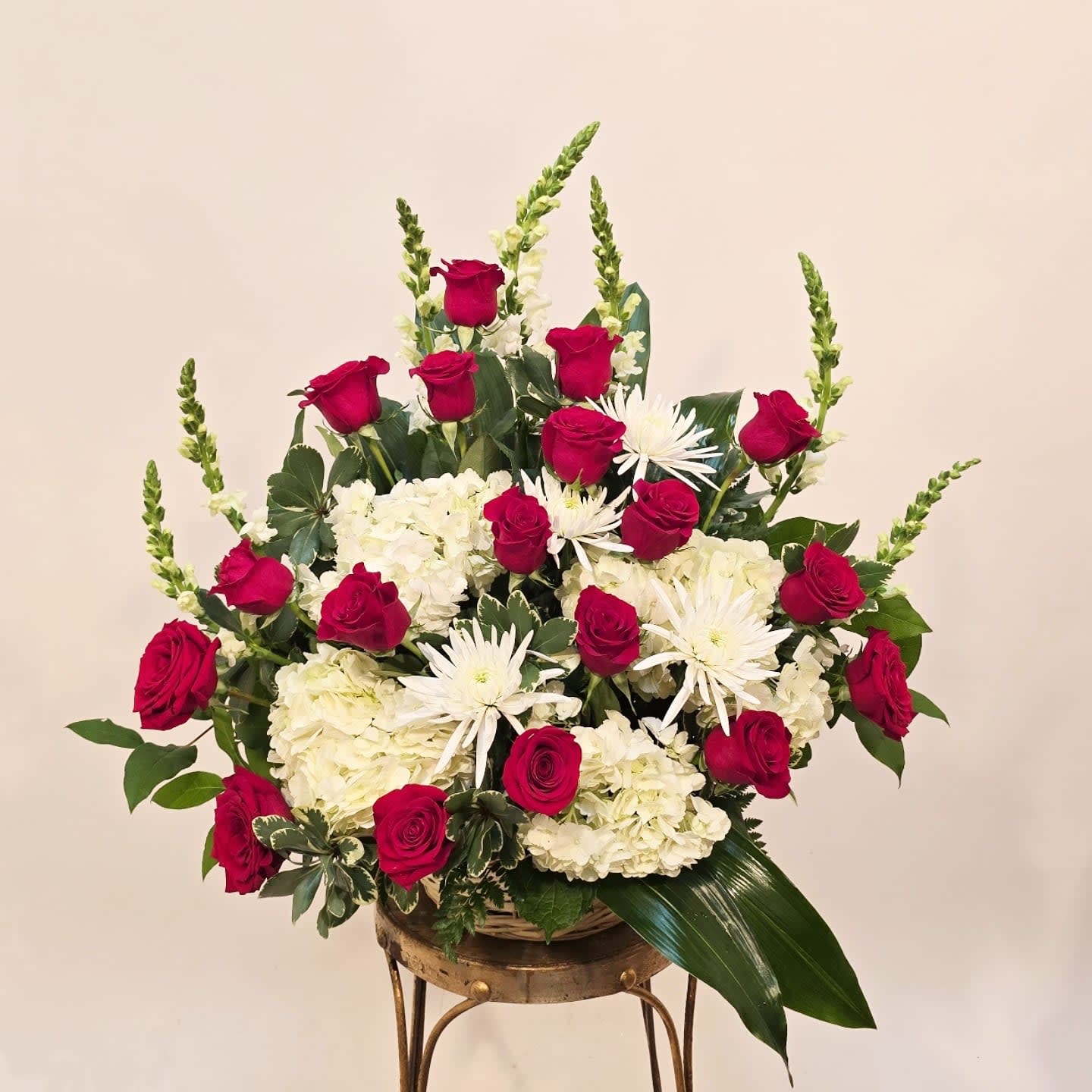 RED AND WHITE BASKET Flower Bouquet