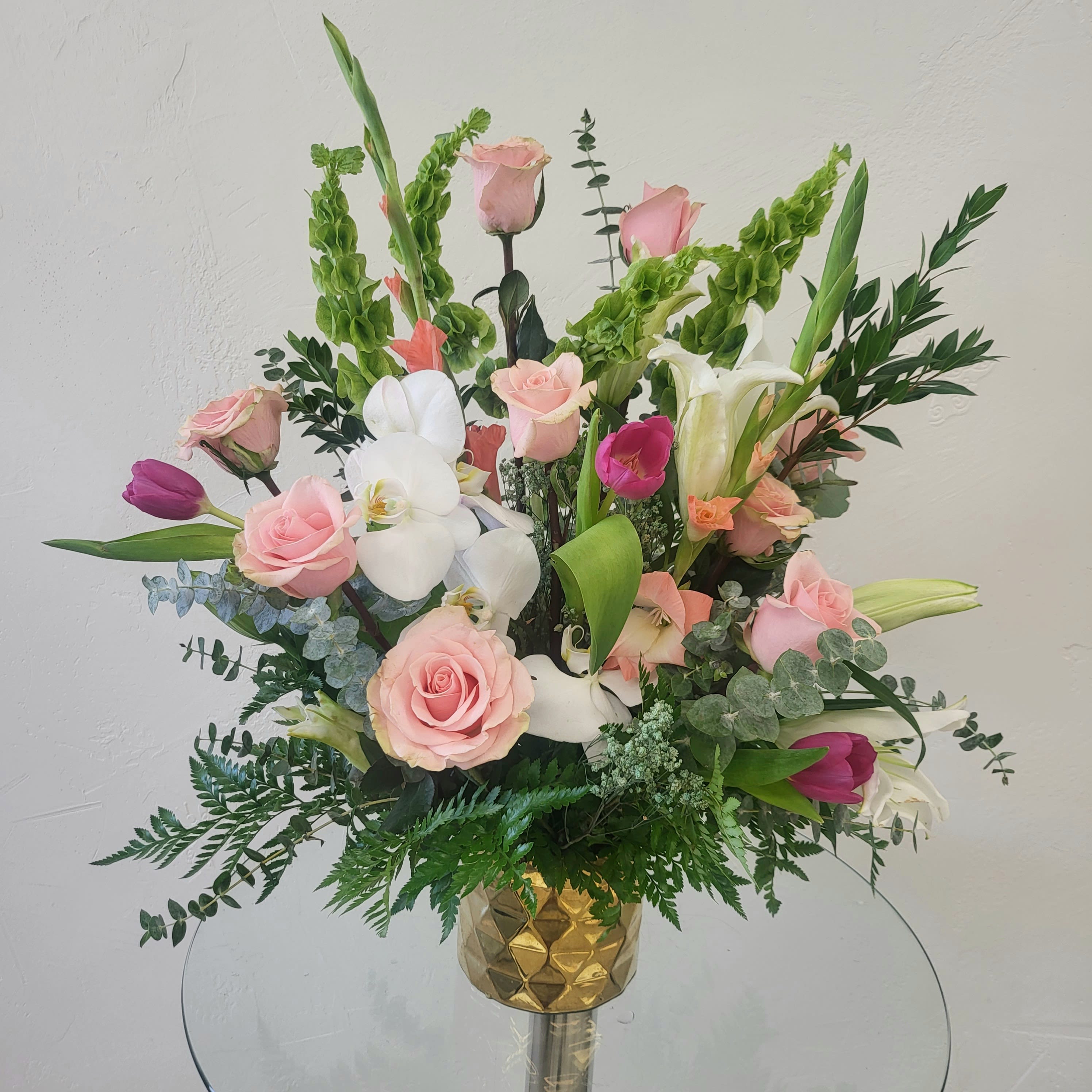 Gold's Majesty Flower Bouquet