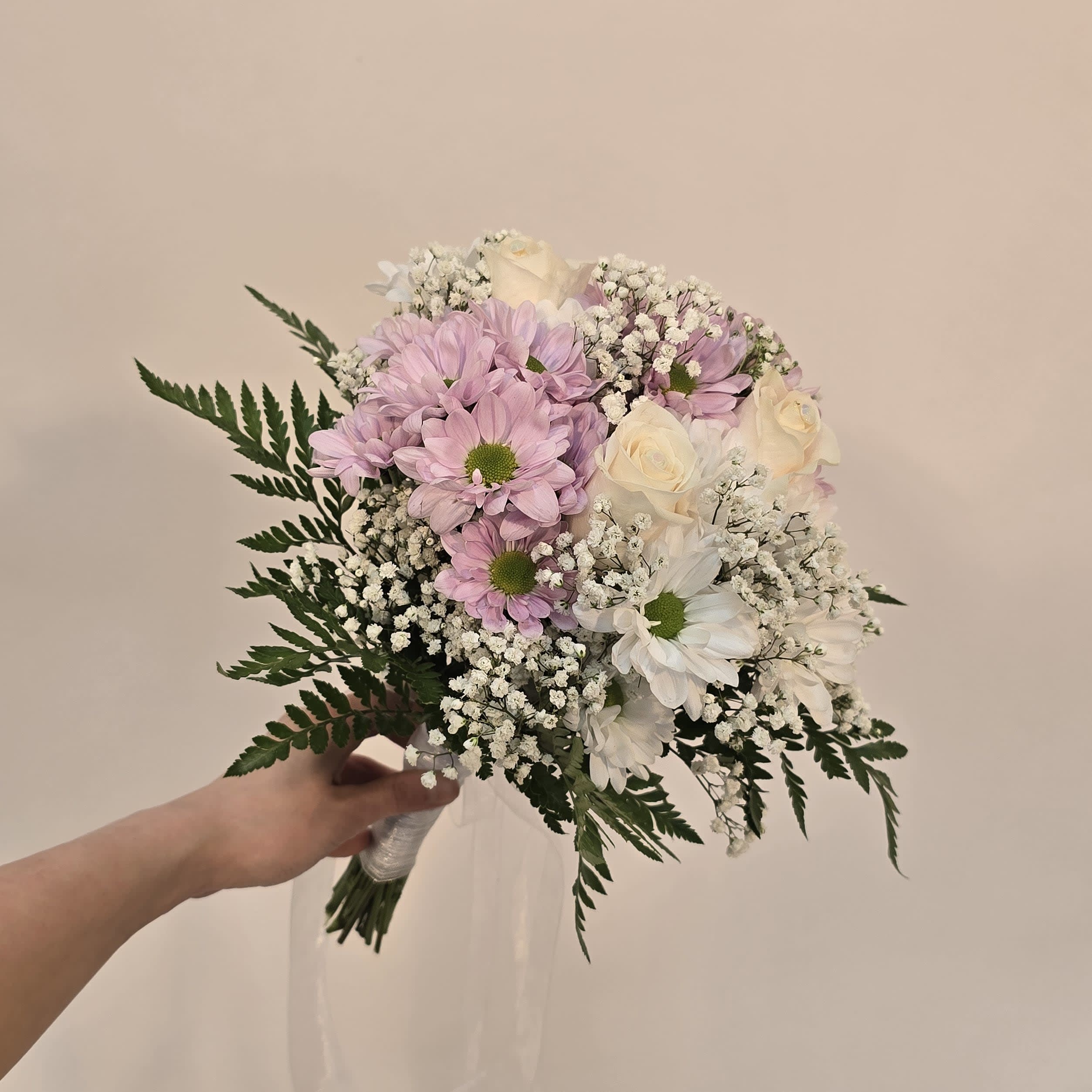 DAISY HAND-TIED BOUQUET Flower Bouquet