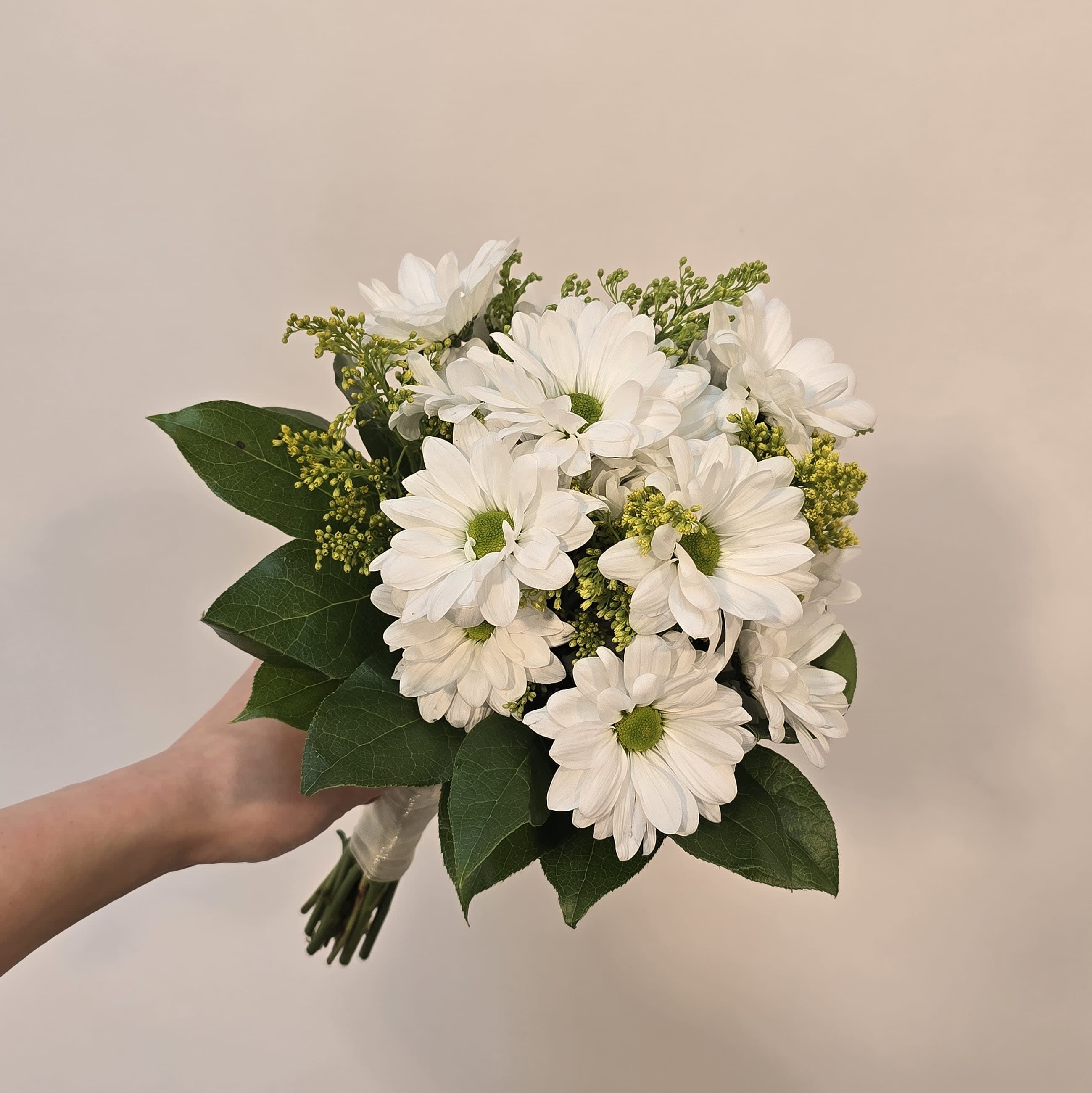 DAISY & SOLIDAGO HAND-TIED BOUQUET