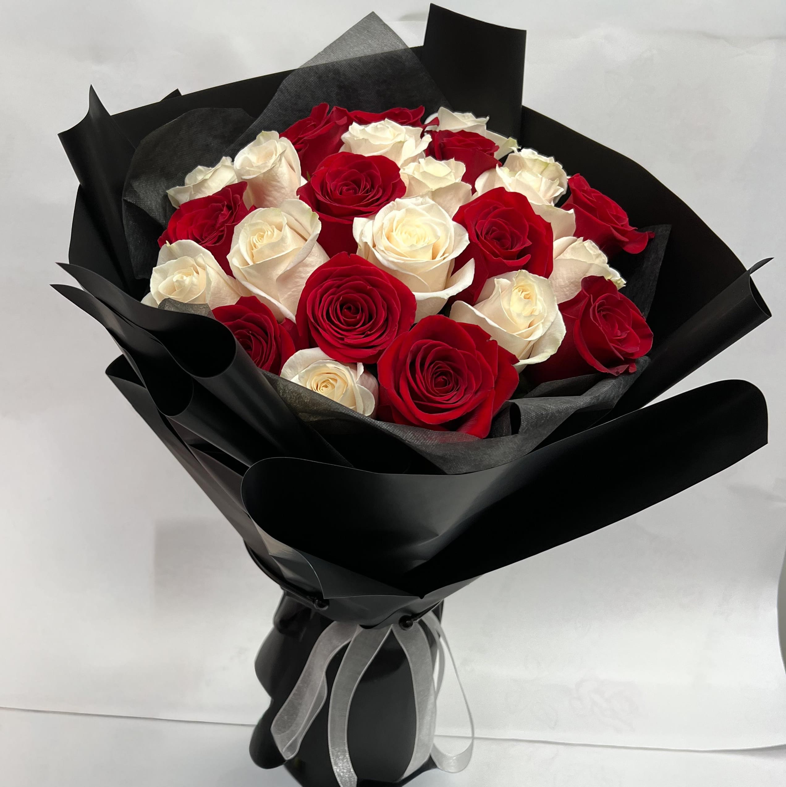 Two Dozen Roses White And Red Flower Bouquet