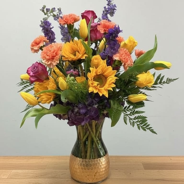 Blushing Blooms in Elegant Vase