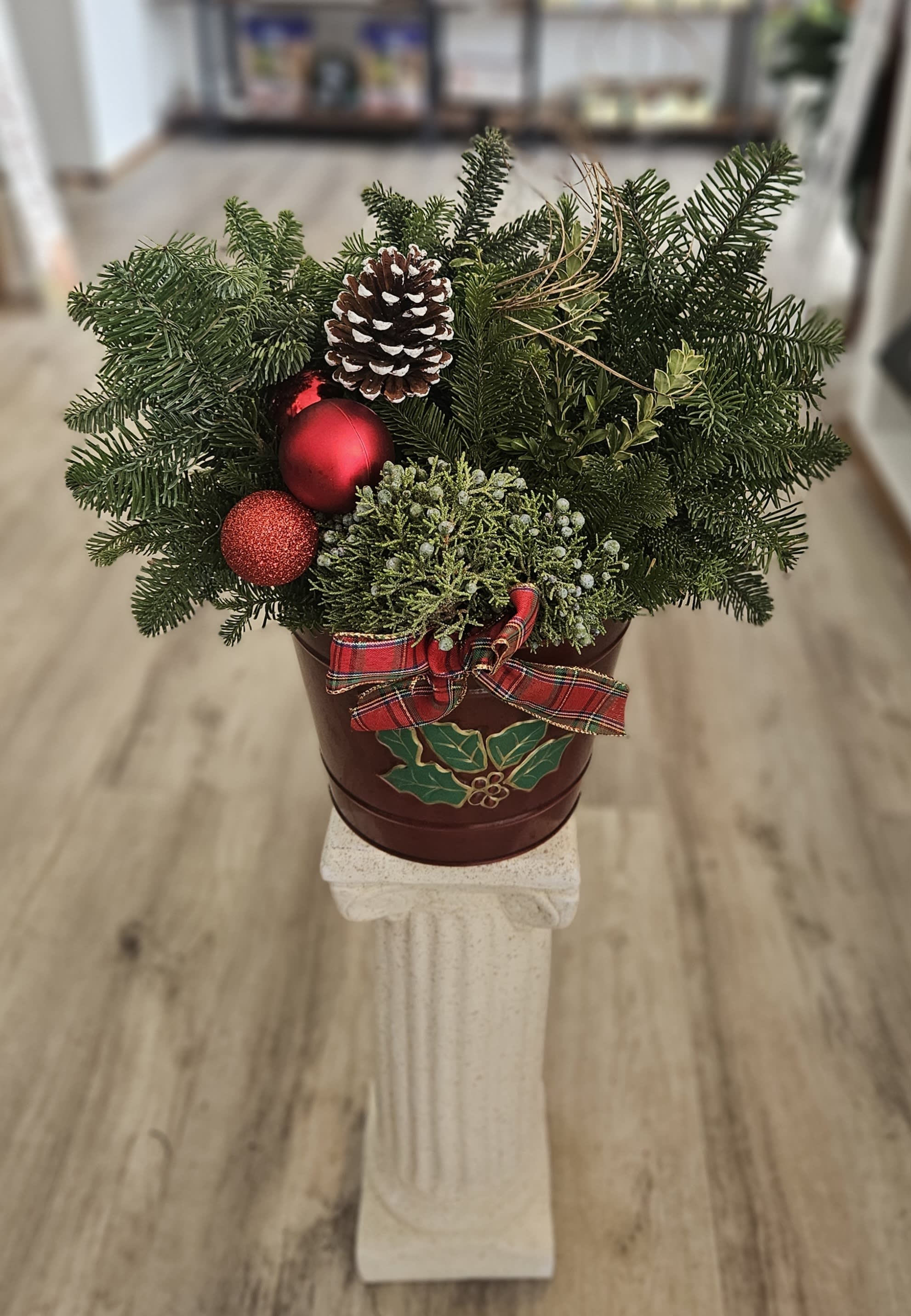 Planter, Red Tin 8" Flower Bouquet