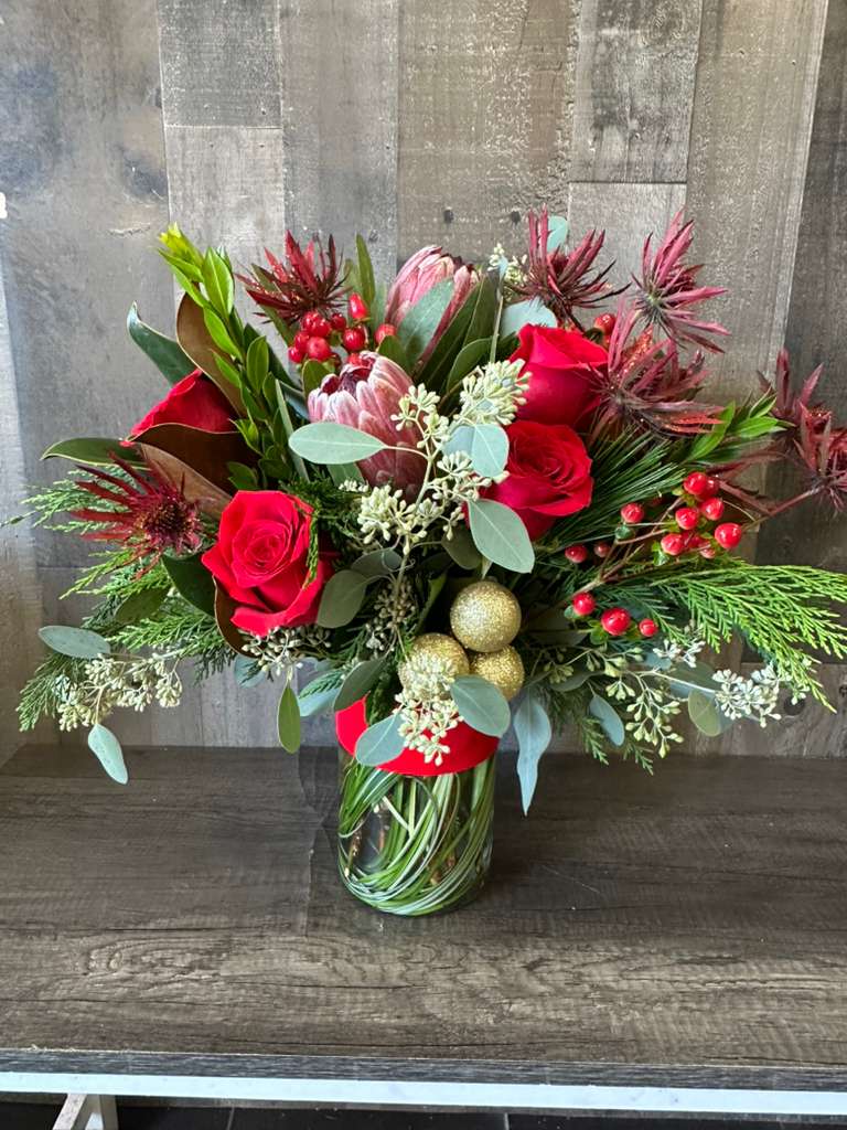 Winter Bliss Protea -Premium Arrangement