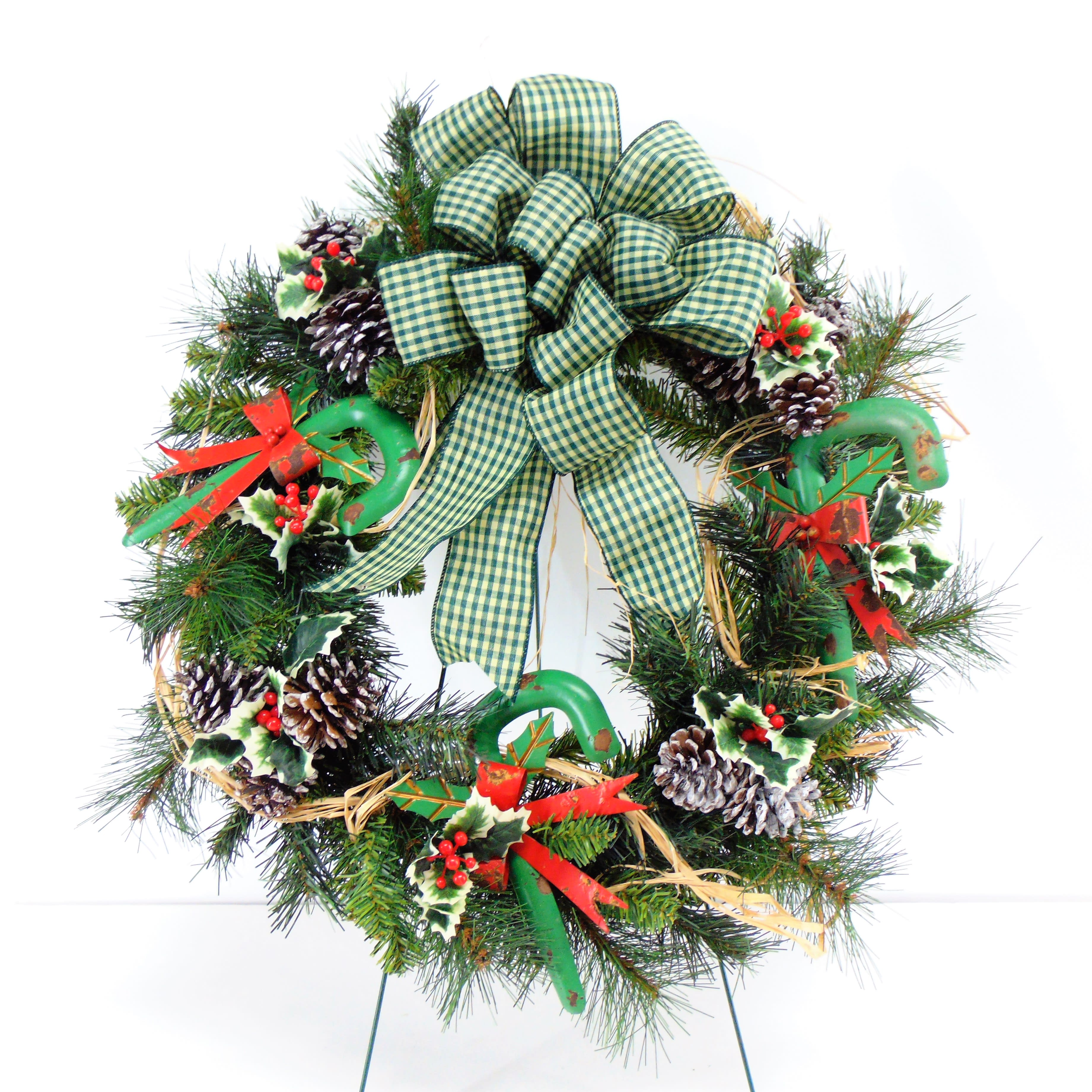 Everlasting Country Holiday Wreath Flower Bouquet