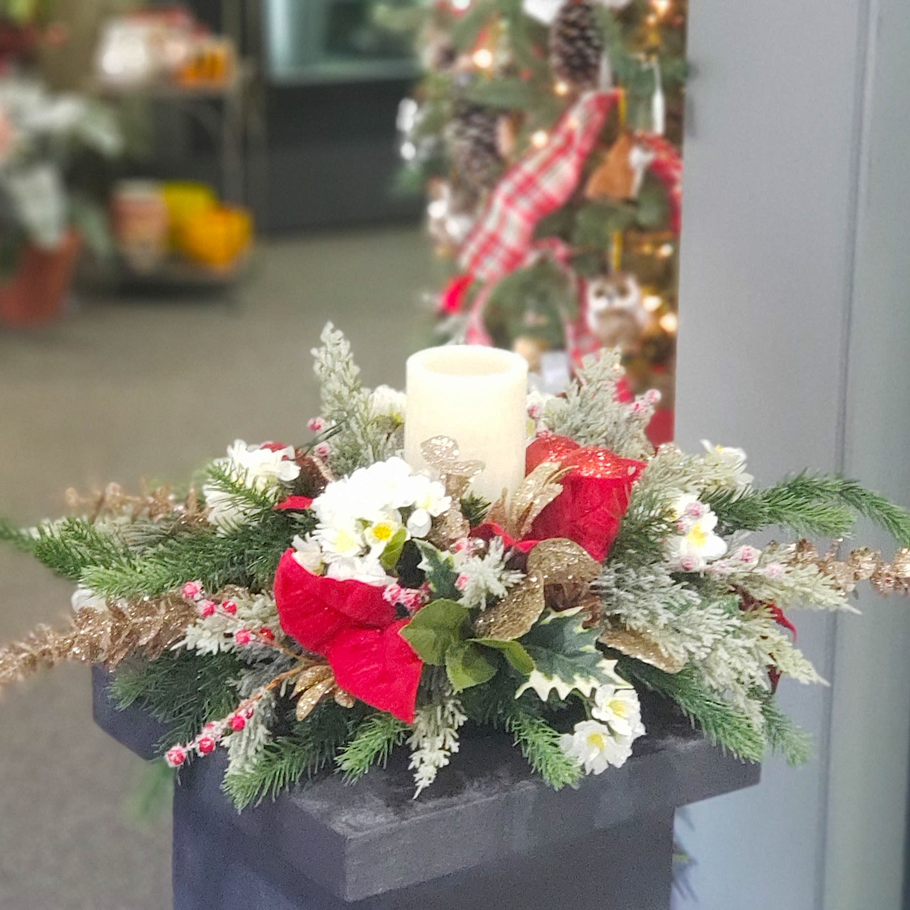 Icy Elegance Everlasting Candle Centerpiece