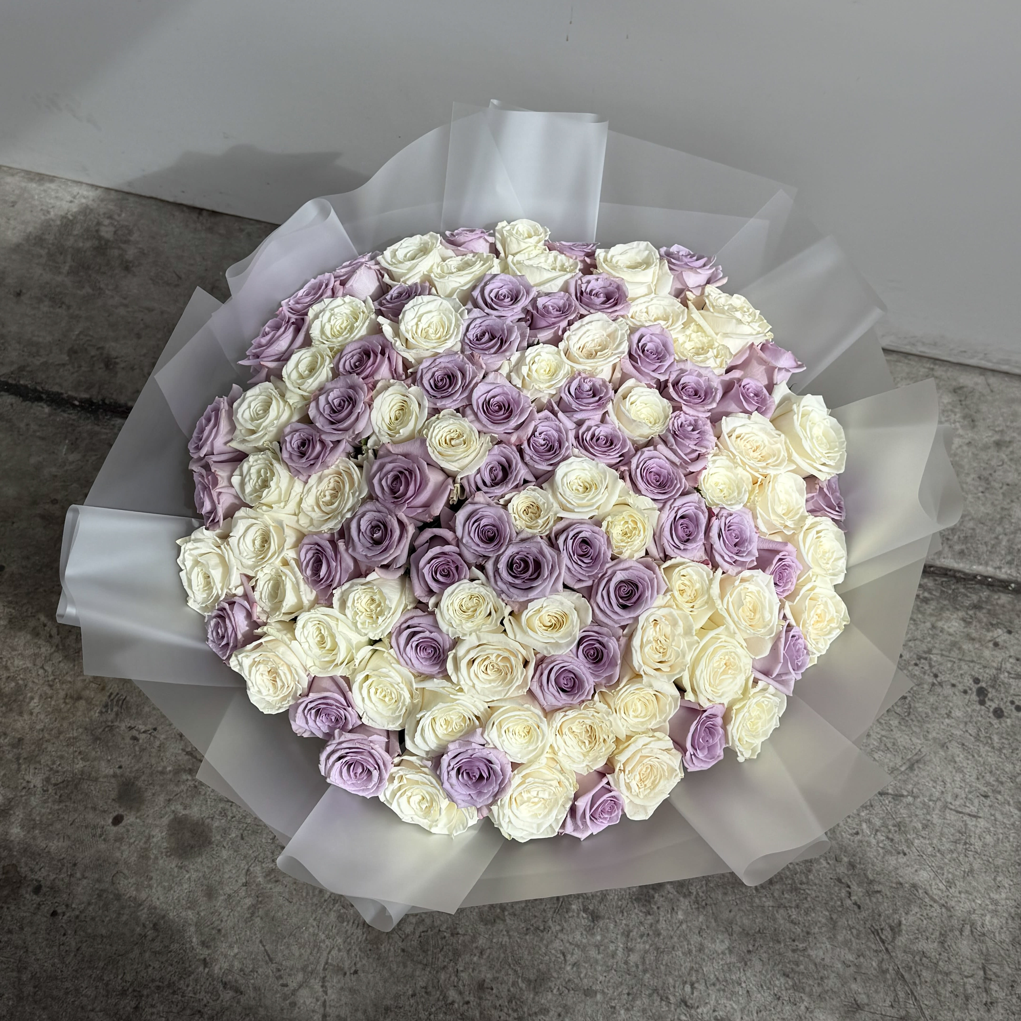 LAVENDER MIX ROSES