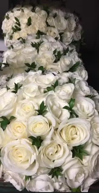 Bride and groom table flowers by Tropical Arrangements, Randallstown MD