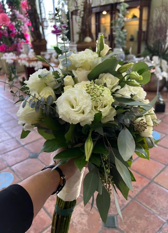 Bridal bouquet by Tropical Arrangements, Randallstown MD