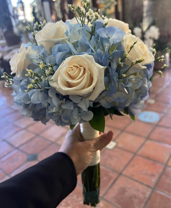 Bridal bouquet by Tropical Arrangements, Randallstown MD
