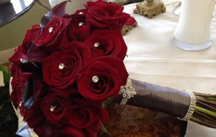 Bridal bouquet by Tropical Arrangements, Randallstown MD